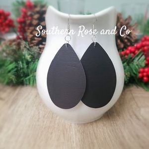 Black Teardrop earrings